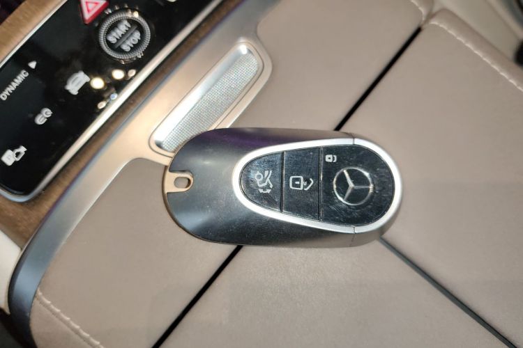 奔驰EQS 2022款 改款 450+ 先锋版中控内饰11