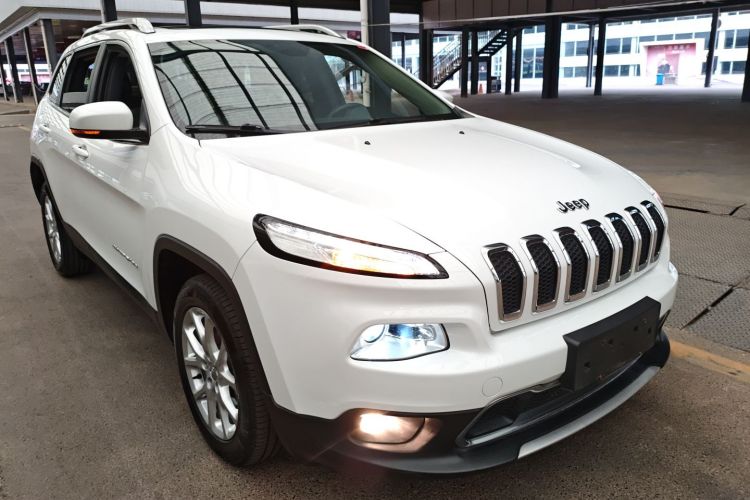 Jeep 自由光 2017款 2.4L 领先版车身外观6002