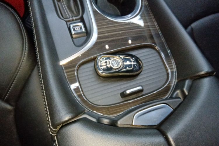 别克 昂科威 2020款 20T 两驱精英型中控内饰11