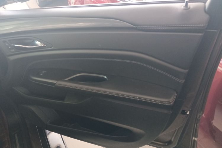 凯迪拉克SRX 2015款 3.0L 舒适型中控内饰42