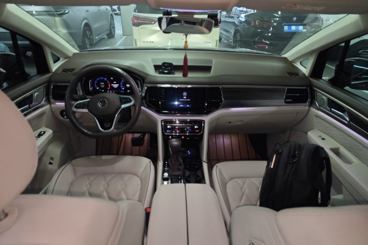 大众 威然 2020款 380TSI 尊贵版中控内饰12