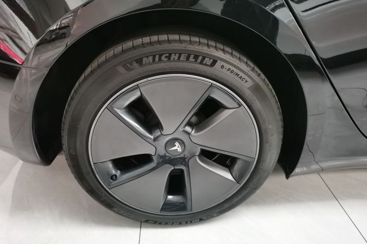 特斯拉 Model 3 2022款 后轮驱动版车身外观6008