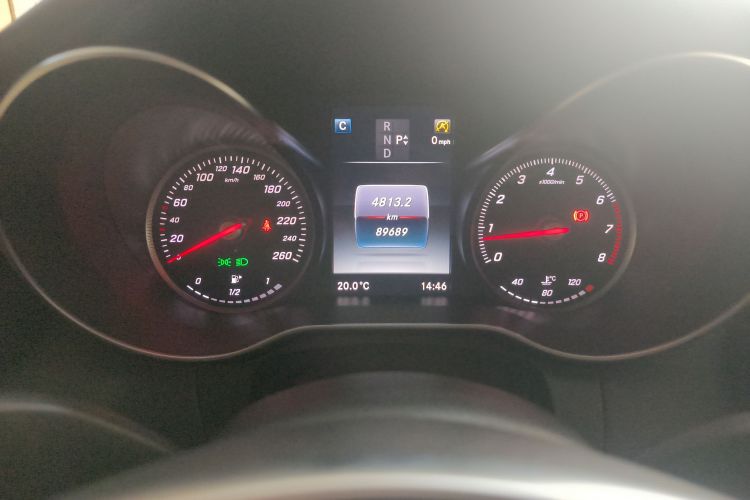 奔驰C级 2016款 C 200 运动版局部细节14