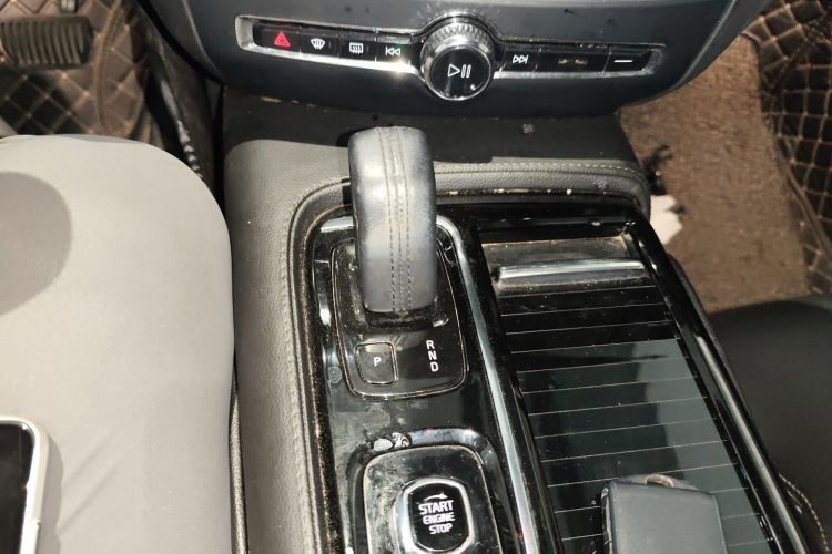 沃尔沃S60新能源 2021款 T8 E驱混动 四驱智逸豪华版局部细节18