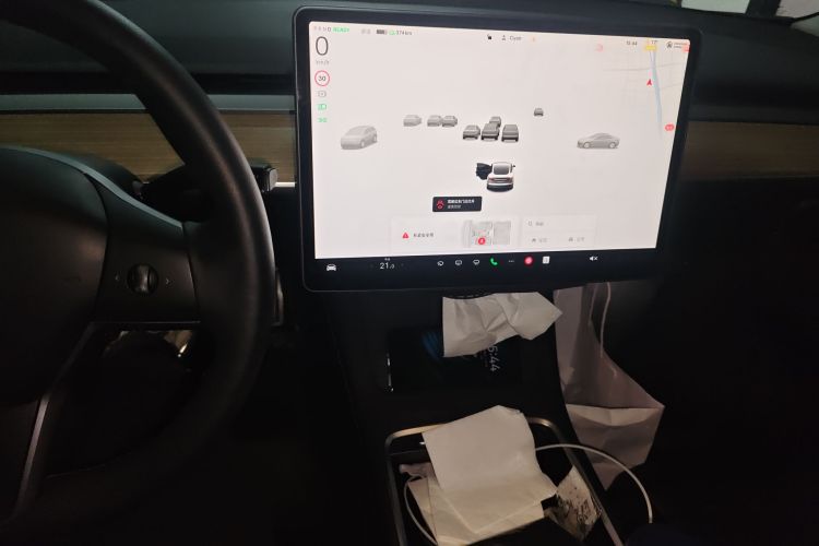 特斯拉 Model 3 2021款 改款二 Performance高性能全轮驱动版中控内饰14