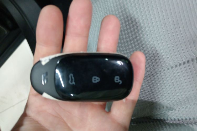 理想汽车 理想ONE 2021款 增程6座版中控内饰7001