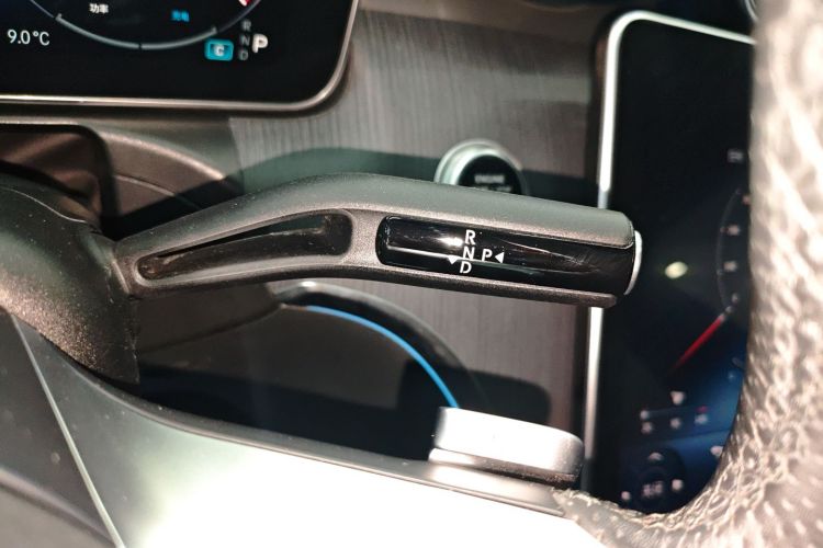 奔驰C级 2023款 改款 C 260 L 运动版局部细节18