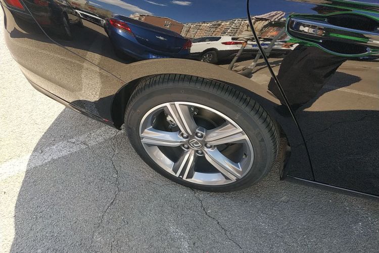 本田 雅阁 2023款 260TURBO 卓越版车身外观6008