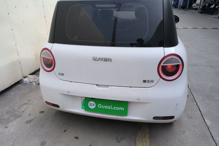 长安启源 长安Lumin 2022款 210km 香甜款车身外观6