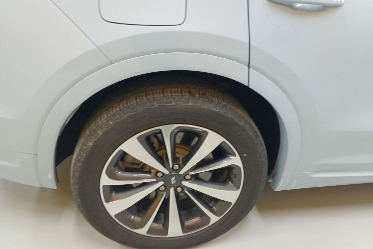 理想汽车 理想ONE 2020款 增程6座版车身外观6008