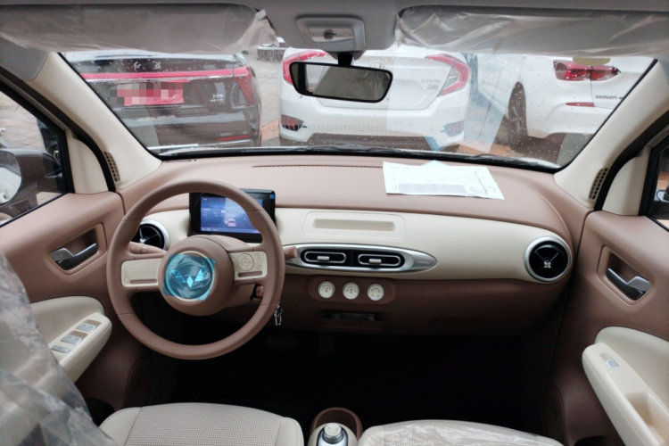 五菱汽车 宏光MINIEV 2025款 四门版 进阶款中控内饰12