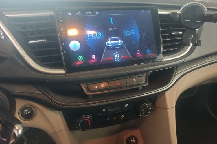 别克 英朗 2015款 15N 手动精英型中控内饰16