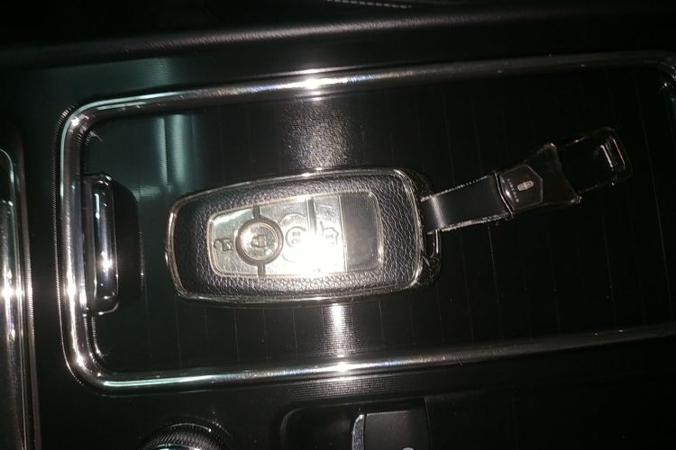 林肯 冒险家 2022款 2.0T 两驱尊享版中控内饰11