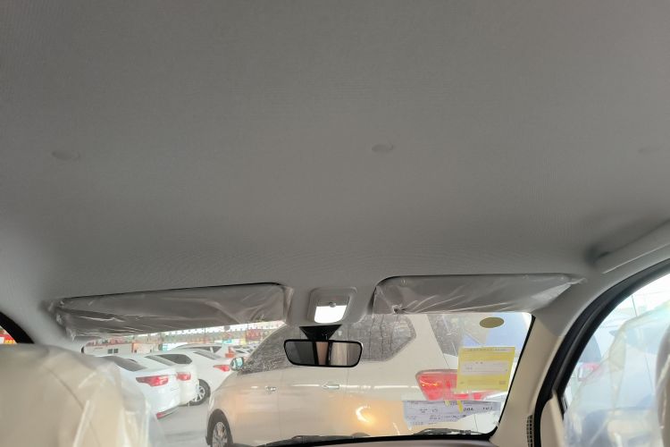 五菱汽车 宏光MINIEV 2025款 四门版 进阶款中控内饰22