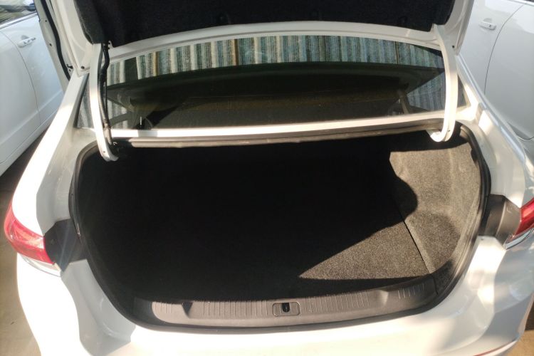 别克 英朗 2021款 改款 典范 1.5L 自动精英型局部细节23