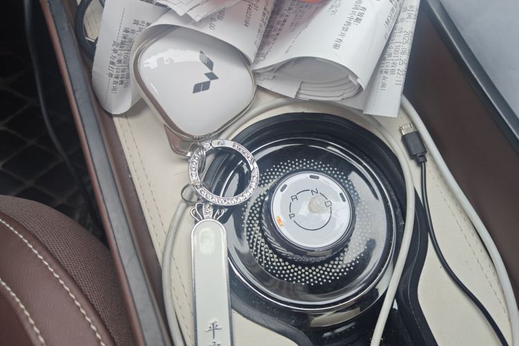 五菱汽车 五菱缤果 2023款 333km 灵犀互联+款中控内饰11