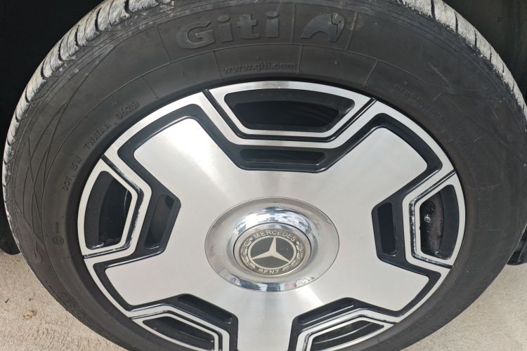 奔驰 威霆 2021款 2.0T 精英版 7座车身外观6001