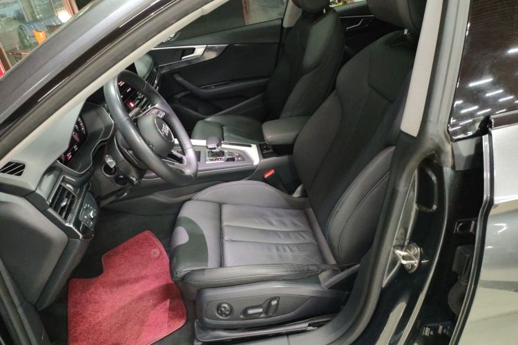 奥迪A5 2021款 Sportback 40 TFSI quattro 豪华致雅型中控内饰19