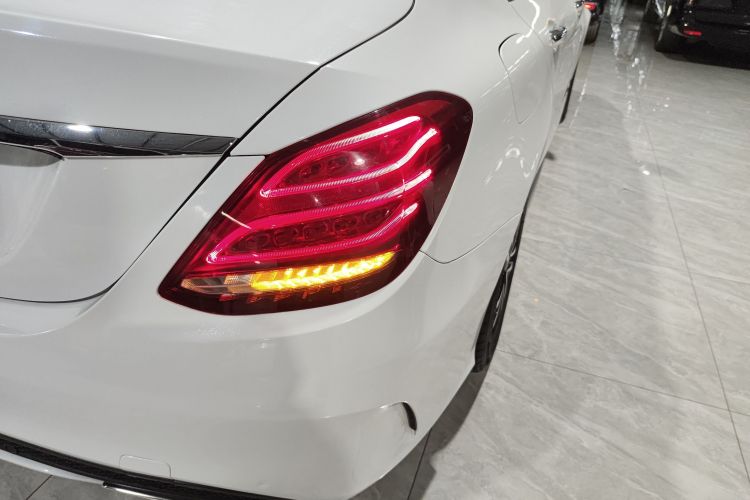 奔驰C级 2015款 改款 C 200 L 运动型车身外观6006