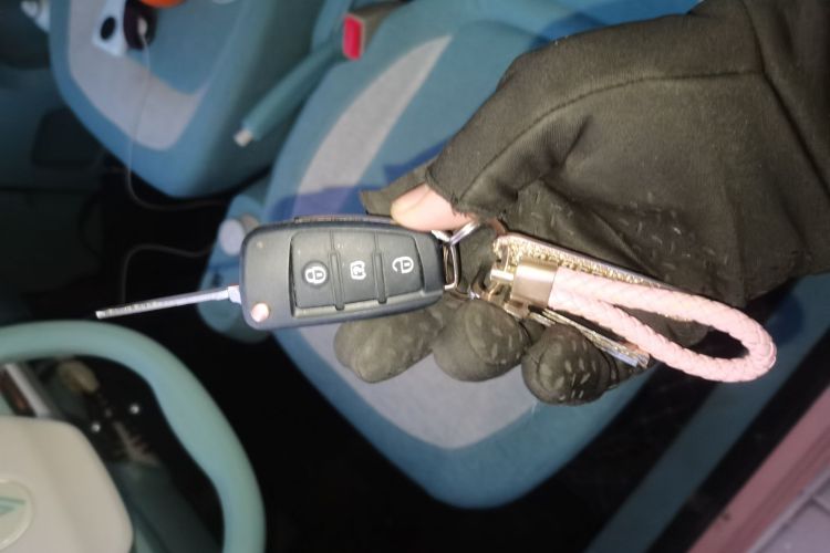 凌宝汽车 凌宝uni 2023款 超甜版（手动座椅）中控内饰11