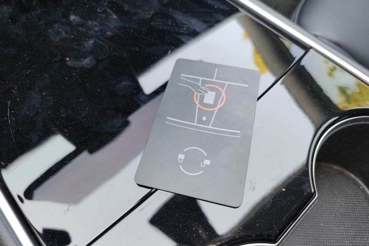 特斯拉 Model 3 2019款 标准续航后驱升级版中控内饰11