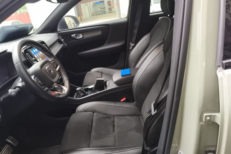 沃尔沃XC40新能源 2021款 P8 纯电 四驱智雅运动版中控内饰19