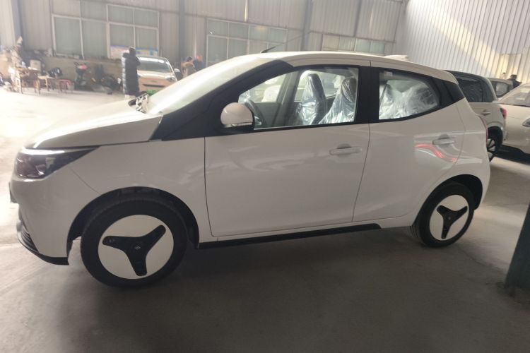 江铃集团新能源 易至EV2 2026款 PLUS+ 舒适型车身外观4