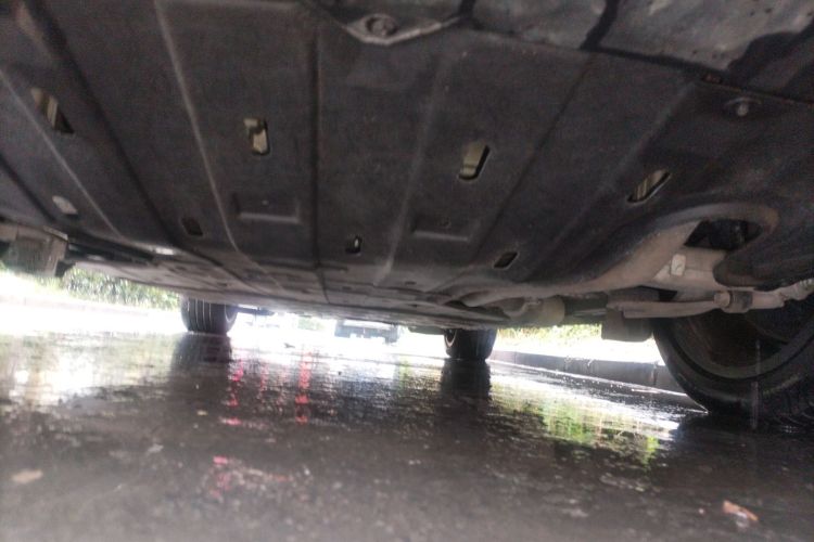 鸿蒙智行 问界M5 2023款 增程四驱智驾版局部细节9009