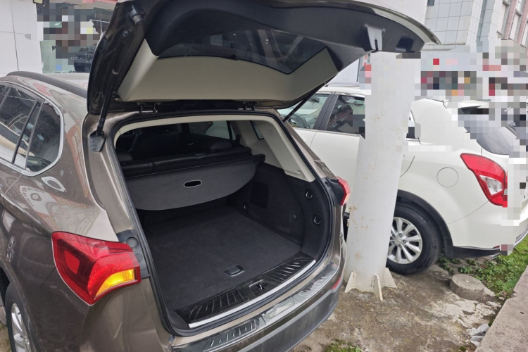 别克 昂科威 2019款 20T 两驱领先型 国V机舱底盘23