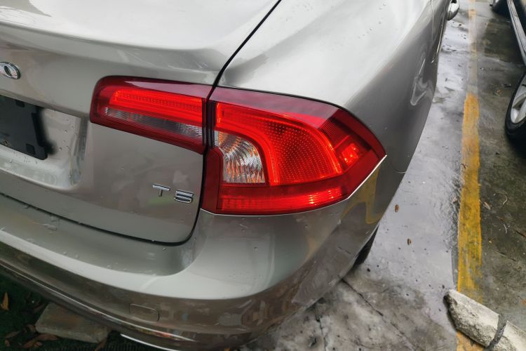 沃尔沃S60 2014款 S60L T5 智驭版车身外观6003