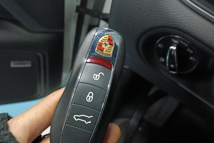 保时捷 2017款  Macan 2.0T中控内饰7001