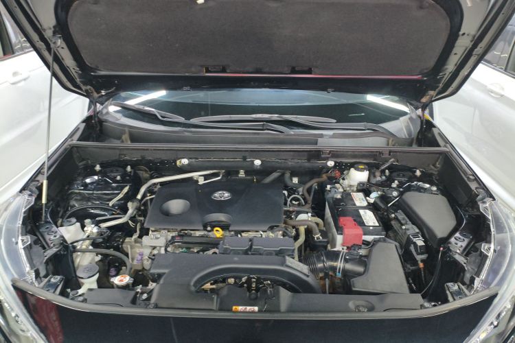 丰田 威兰达 2021款 2.0L CVT四驱豪华版机舱底盘24