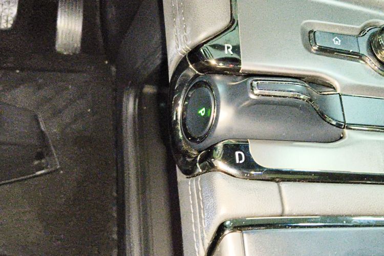 蔚来ES6 2020款 600KM 运动版中控内饰18