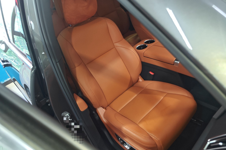 理想汽车 理想L8 2023款 Air局部细节41