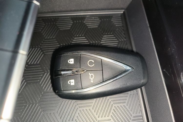 长安 逸动 2025款 PLUS 1.4T 双离合高能版中控内饰11