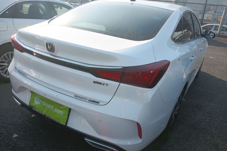 长安 逸动 2021款 PLUS 蓝鲸NE 1.4T GDI DCT旗舰型车身外观7