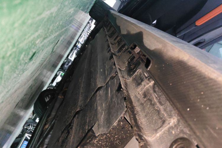 长安UNI-V 2025款 第三代 2.0T 劲擎型局部细节9002