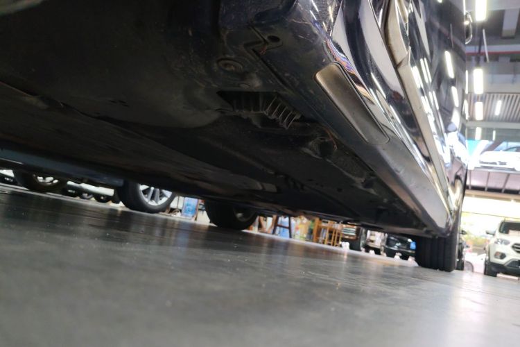 宝马5系 2019款 525Li M运动套装局部细节9002