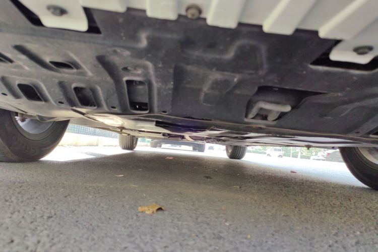 长安 逸动 2021款 PLUS 蓝鲸NE 1.4T GDI DCT尊贵型局部细节9007