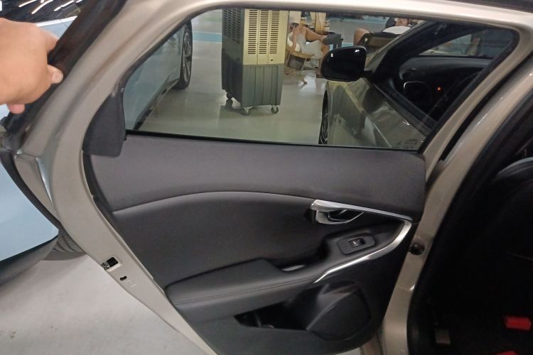 沃尔沃V40 2018款 T3 智逸版中控内饰49