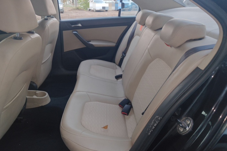 斯柯达 昕锐 2013款 1.6L 手动智选型中控内饰21