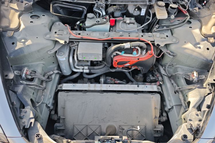 特斯拉 Model 3 2022款 后轮驱动版机舱底盘24