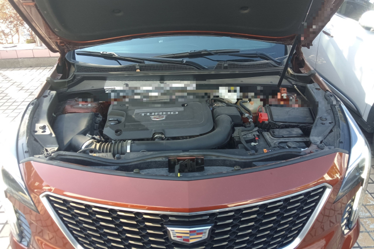 凯迪拉克XT4 2021款 28T 两驱领先型机舱底盘24