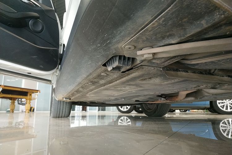 宝马X1 2013款 sDrive18i 时尚型局部细节9002