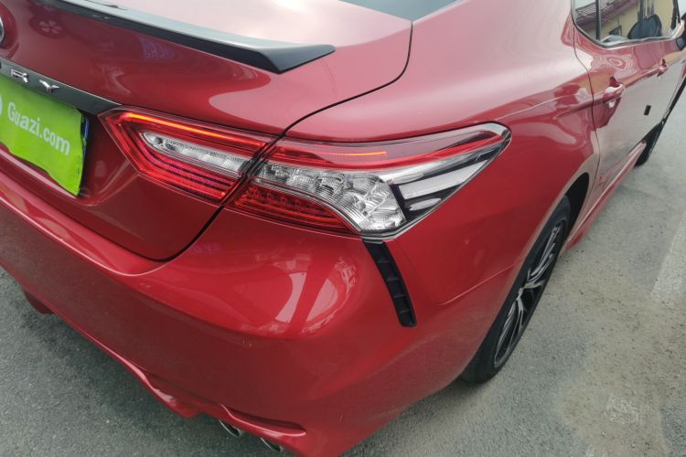 丰田 凯美瑞 2018款 2.5S 锋尚版车身外观9