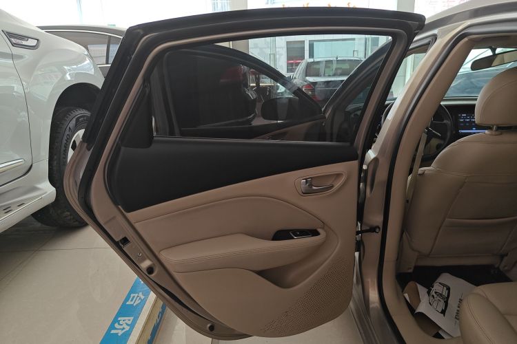 菲亚特 菲翔 2012款 1.4T 自动劲享版中控内饰49