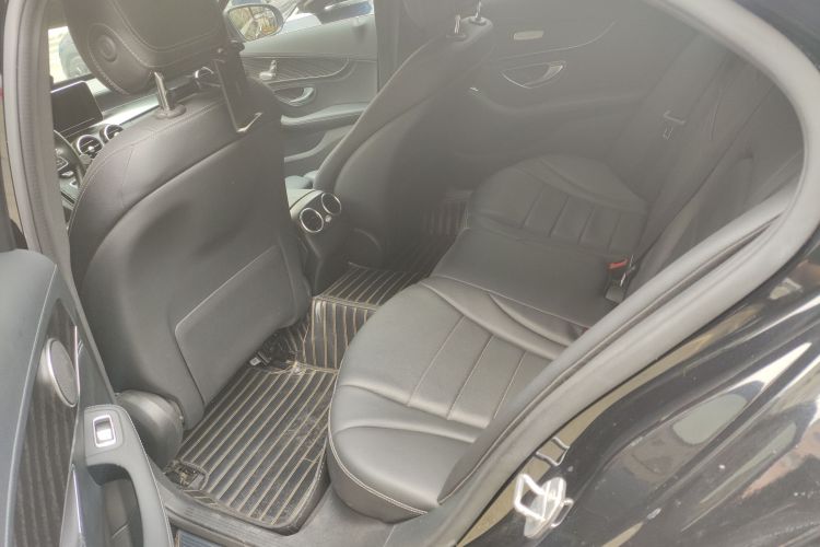 奔驰C级 2017款 改款 C 180 L 时尚型运动版中控内饰7004