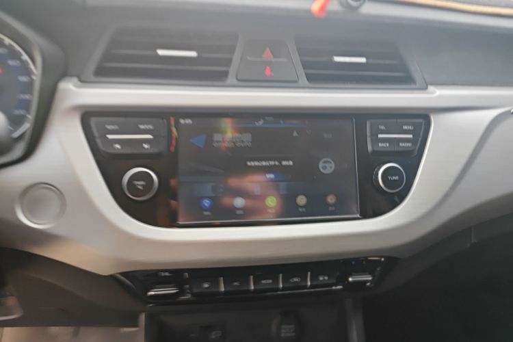 吉利汽车 远景X3 2019款 升级版 1.5L 手动尊贵型局部细节16