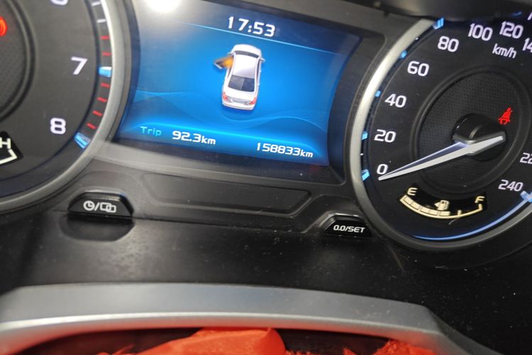 吉利汽车 帝豪 2017款 三厢百万款 1.5L 手动向上版中控内饰15