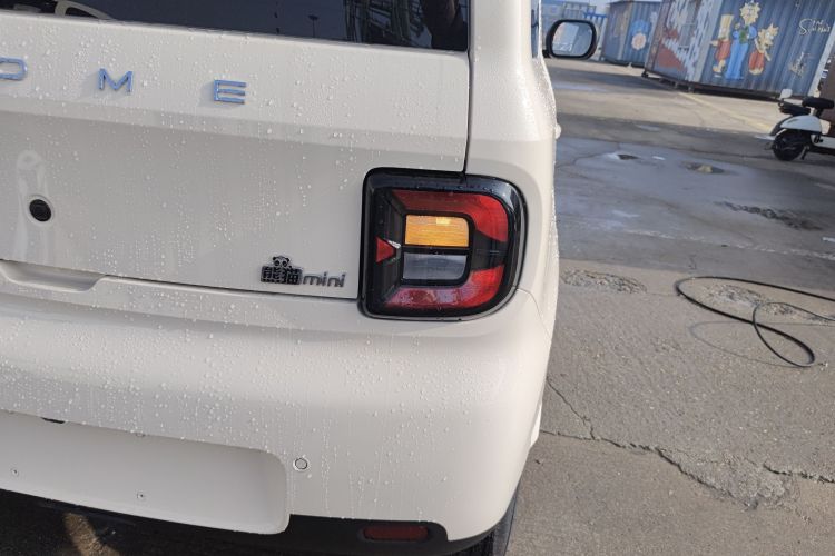 吉利银河 熊猫 2025款 210km 元气熊车身外观6006